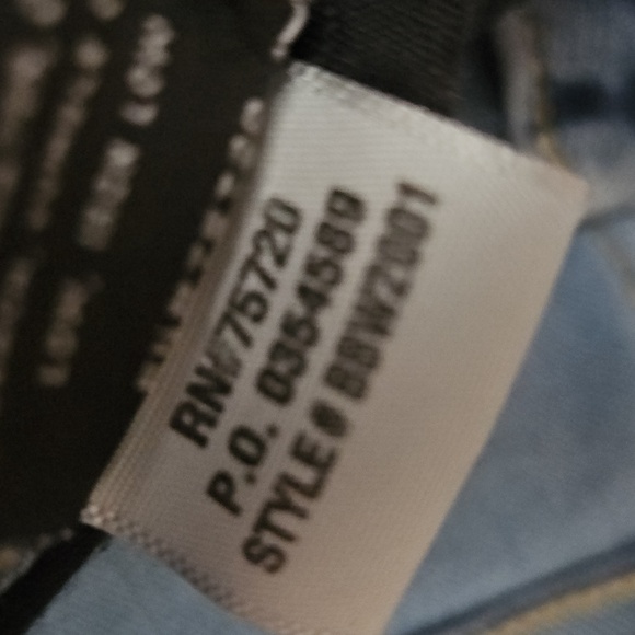 Buckle Women's Faded Blue Skinny Jeans - Picture 10 of 16